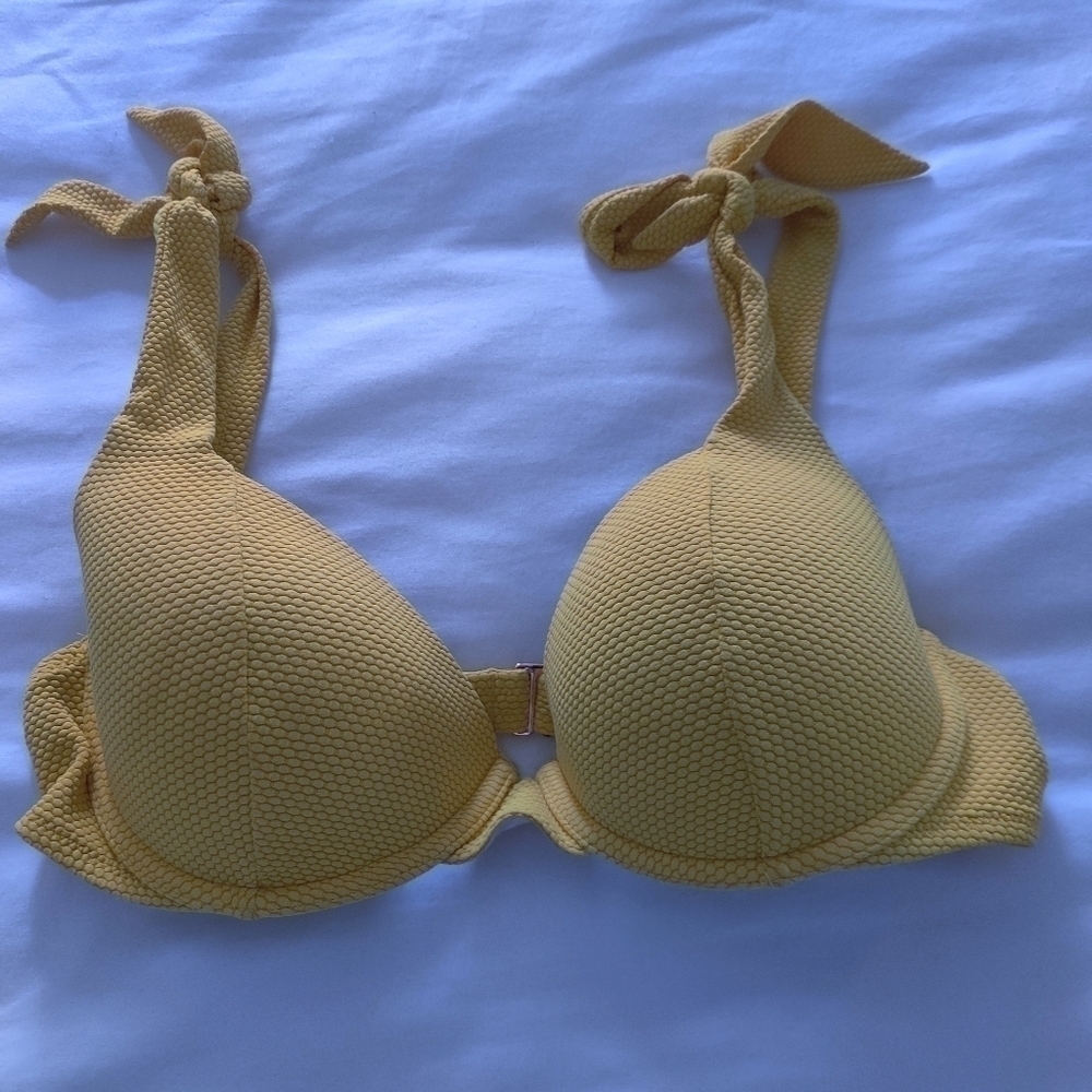Shade & Shore Push Up Textured Bikini Top in Yellow